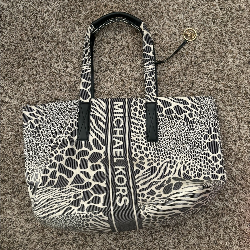 Michael Kors tote
